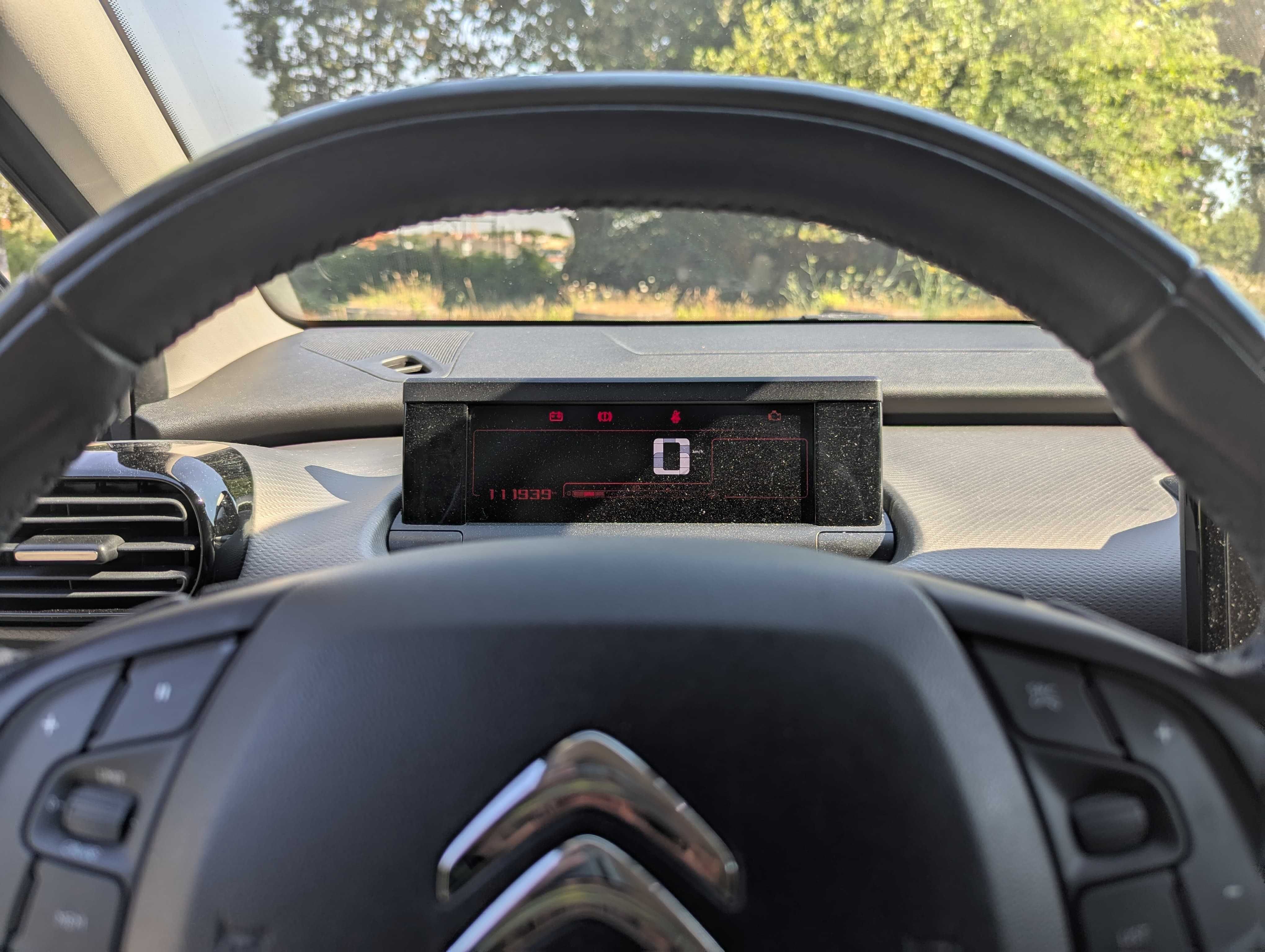 Citroën C4 Cactus 1.2 110cv – 2015 – Impecável | 111.000 km
