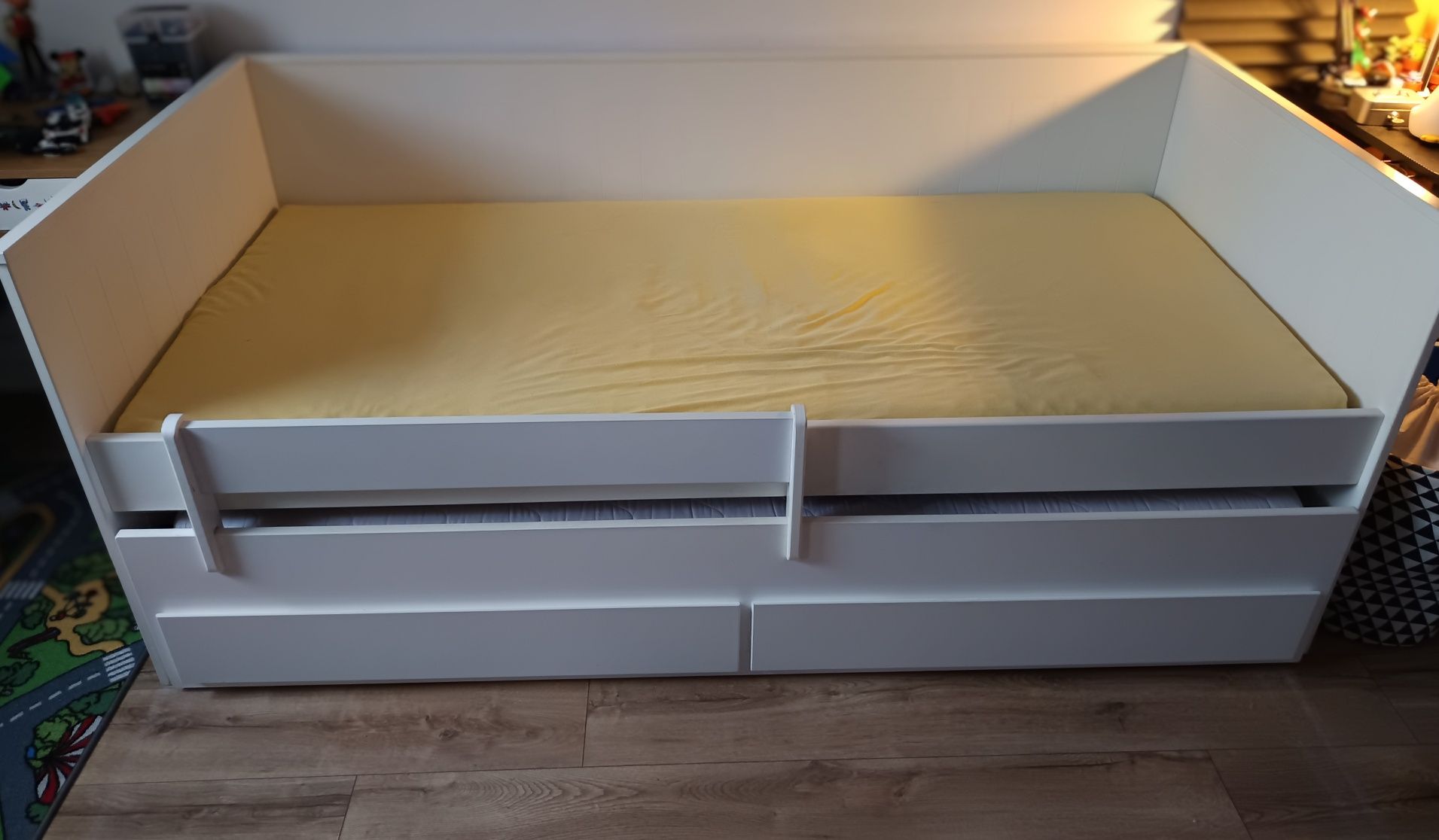 Łóżko podwójne, wysuwane, białe