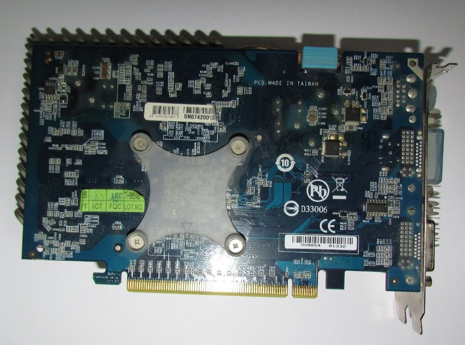 Продам видеокарту PCI-ex под ремонт