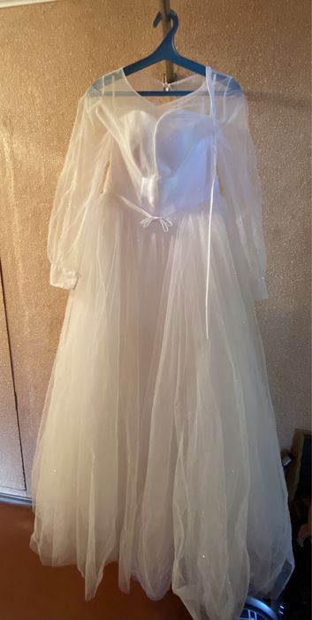 Весільна сукня