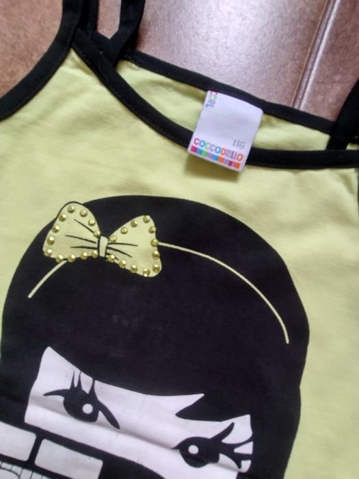 Bluzeczki dziewczęce na naramkach 116