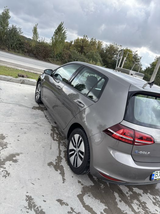 Продам VW E-Golf 24,2кВт