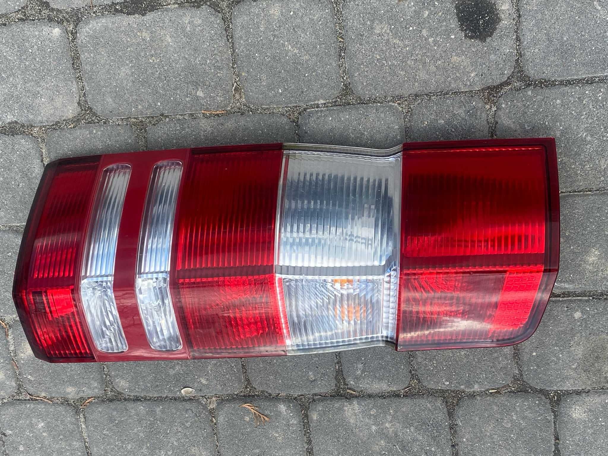 Lampy tył Prawa i lewa Mercedes Sprinter 06-17 w906