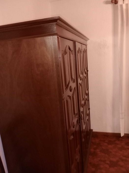 Espaçoso Guarda-vestidos de 3 portas 1,70x0,63m com 3 gavetas