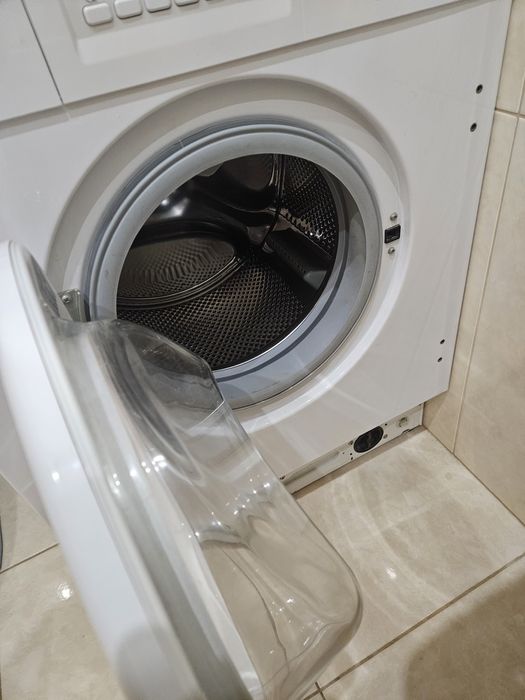 Вбудована пральна машина Whirpool awok 0614