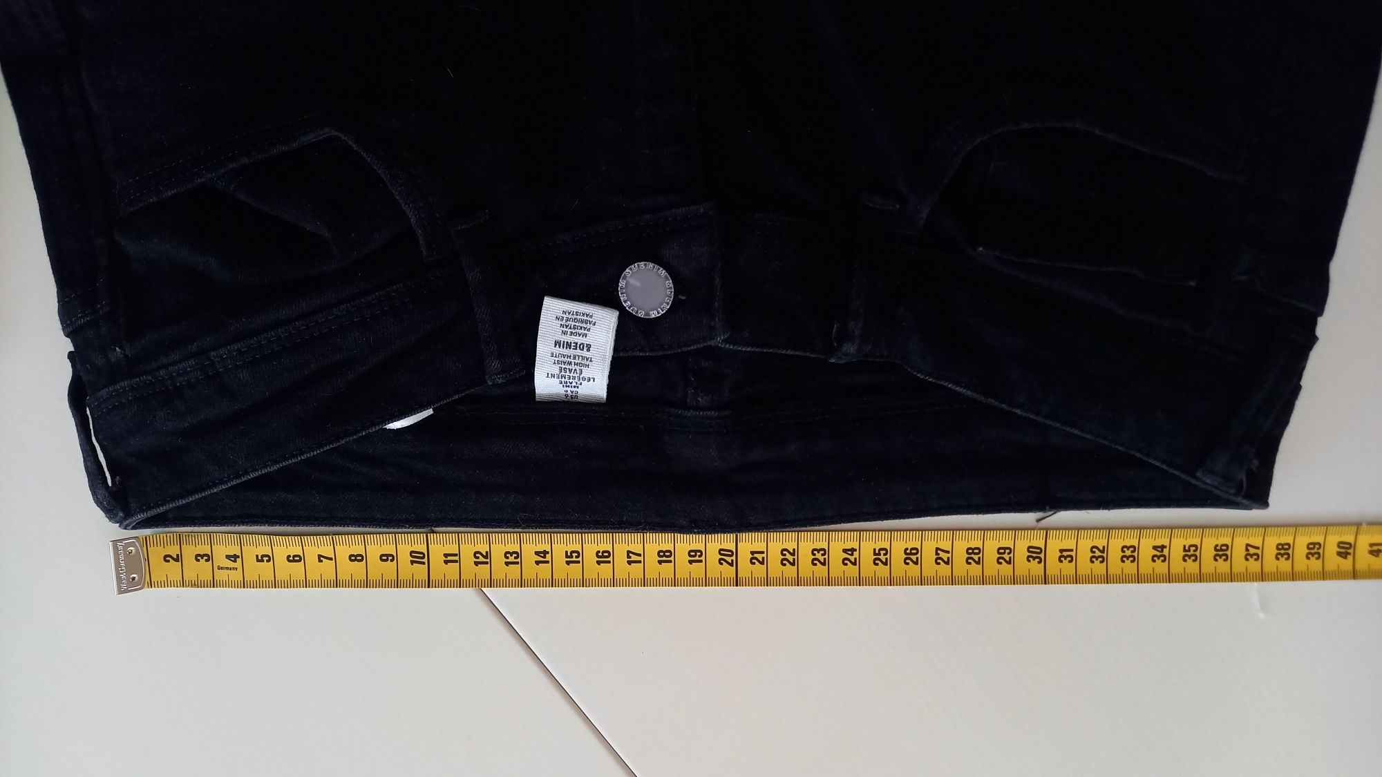 Spodnie jeans czarny H&M wysoki stan, rozszerzana nogawka