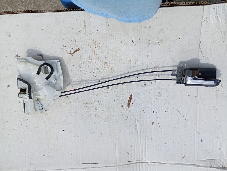 Suzuki Swift MK7 zamek drzwi lewych lewe przednie przód 7 pin