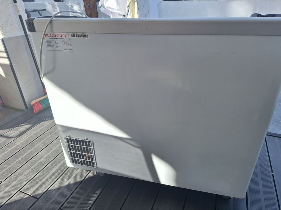 Arca congeladora com vitrine em ótimo estado