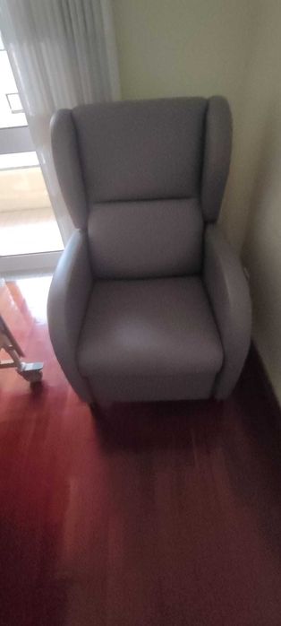 Cama articulada + cadeirão