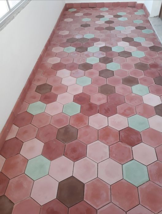 LADRILHADOR 10 euros m2