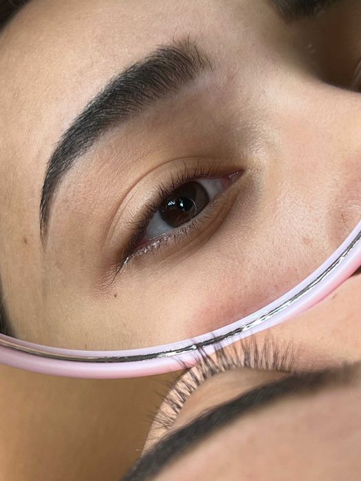 Aura | Design de sobrancelha, Lash Lifting & Brow Lamination