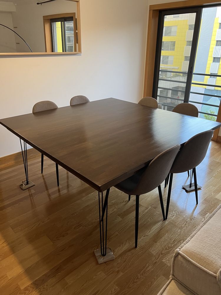 Mesa de jantar em pinho quadrada (160x160)