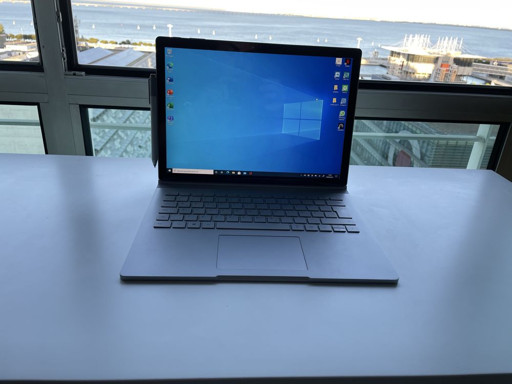 Microsft surface book