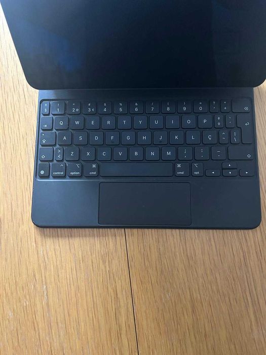 iPad Pro (3ª Geração) + Magic Keyboard + Apple Pencil (2ª Geração)