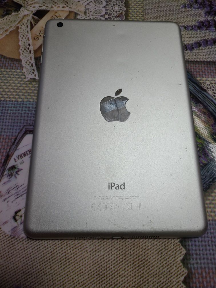 IPad Mini 3. I cloud чистий.