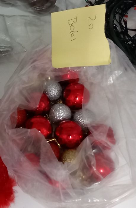 ENFEITES DE NATAL INCLUÍNDO LAMPADAS. Casa,Quarto,Sala,Cozinha,Garagem