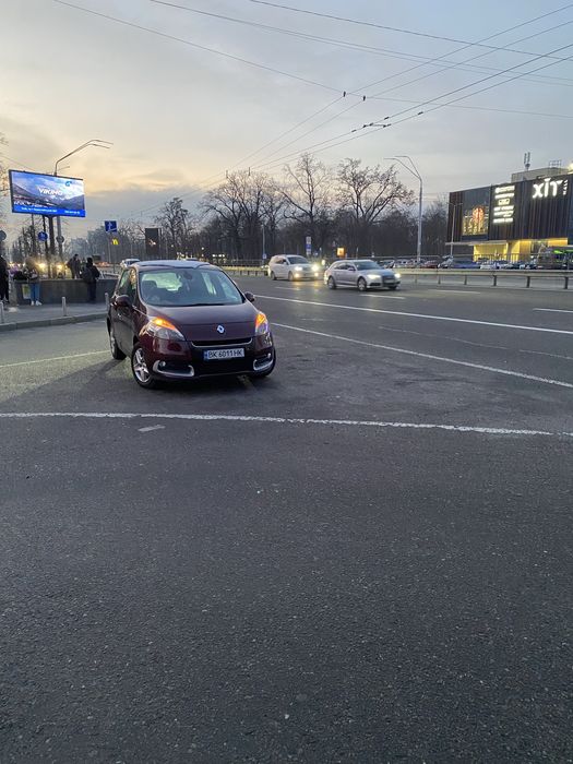 Продаю Рено Сценік2012р 6200$ БЕЗ ТОРГУ