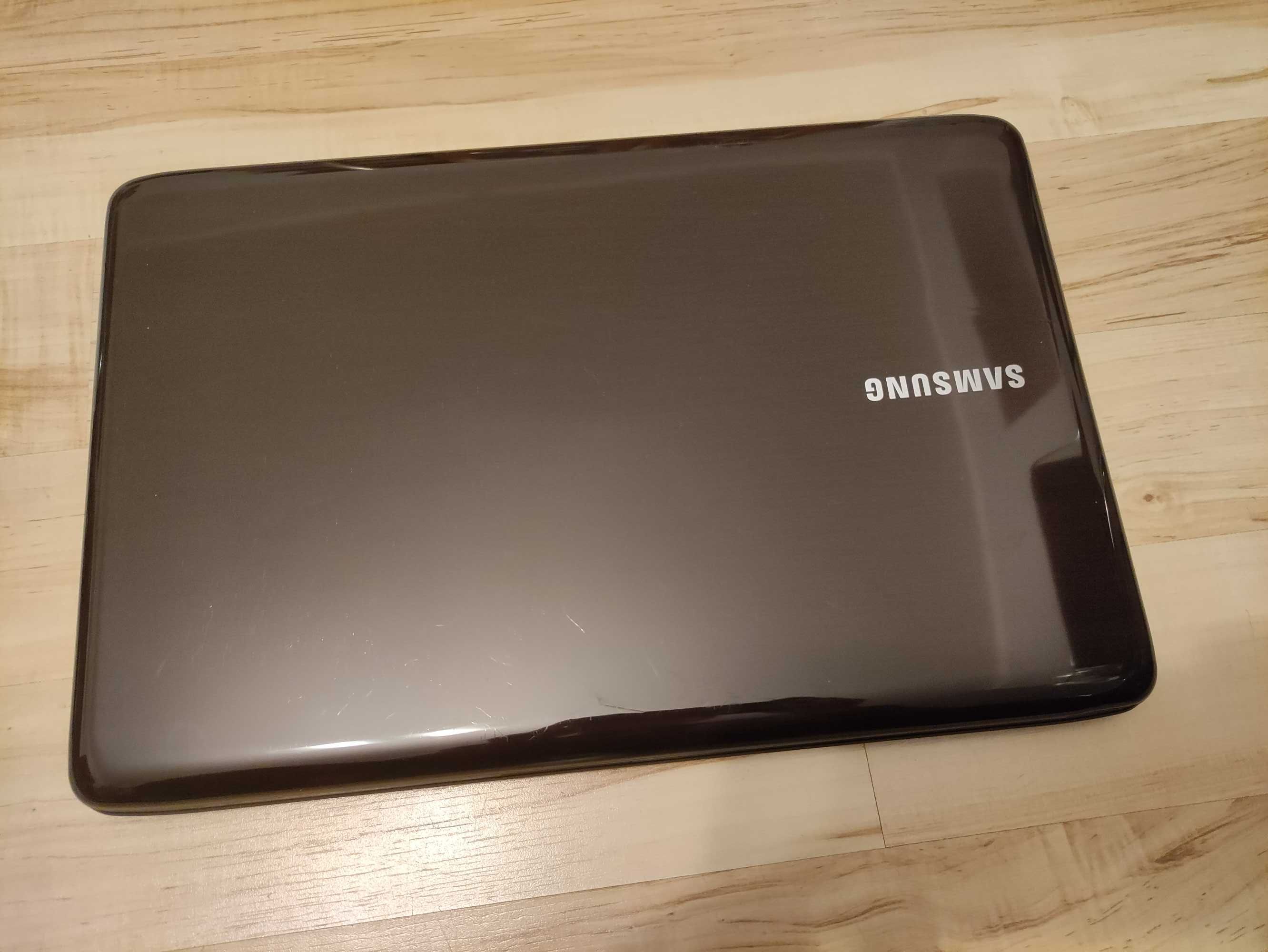 Laptop Samsung R540