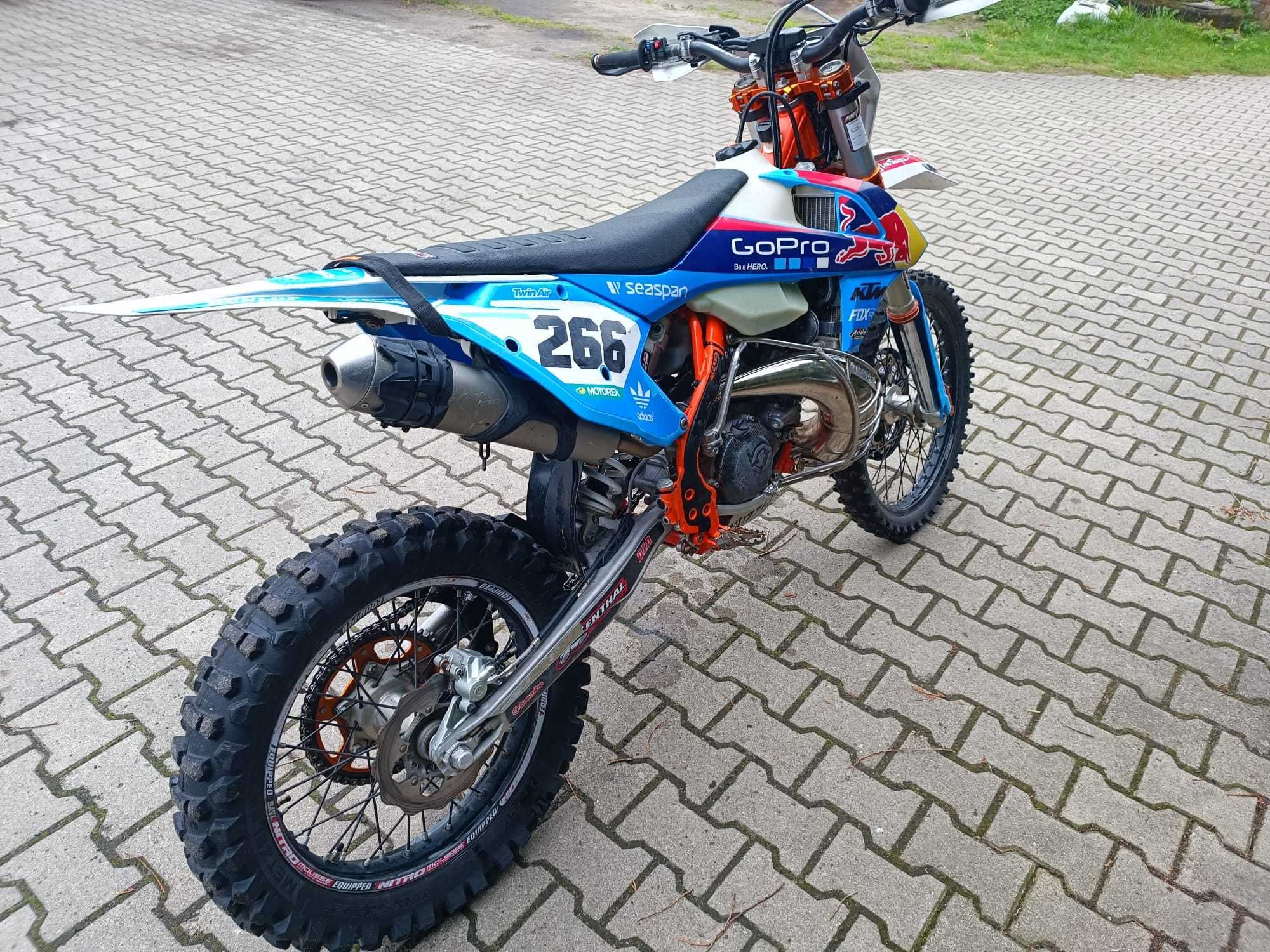 KTM 300 EXC TPI Sixdays DZIK