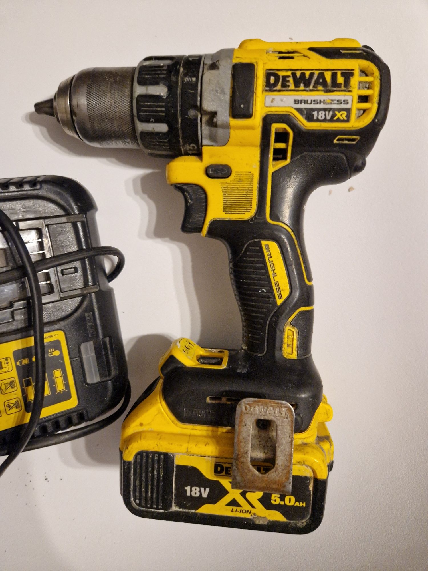 Wkrętarka dcd791 DeWalt aku 5ah i ładowarka