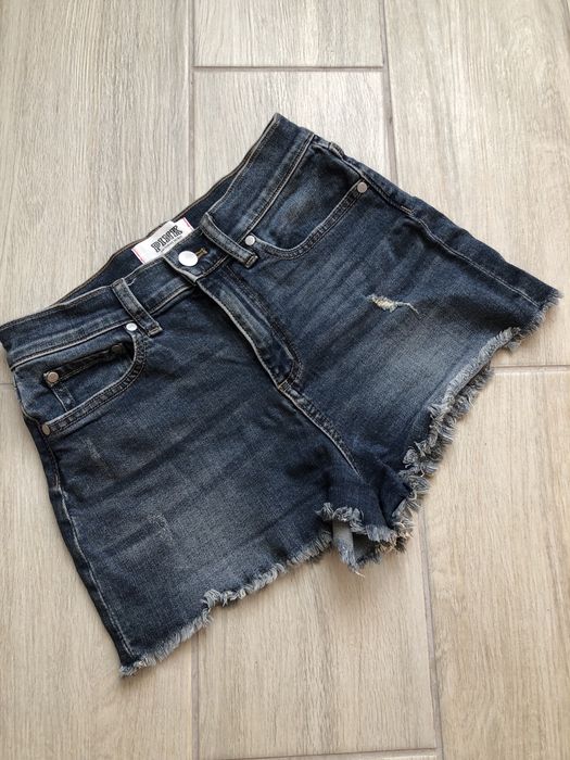 Шорти та джинси