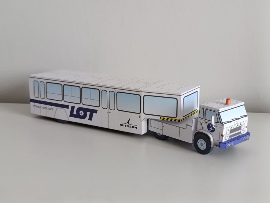 Star C-200 Autosan skala 1:50 lotnisko samolot. Zabawka PLL LOT ciężar