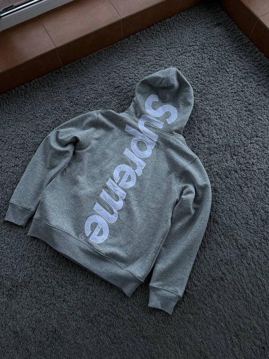 Худі Supreme.