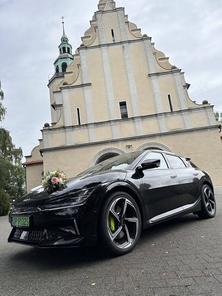 Auto na ślub - KIA EV6 GT w kolorze Czarnym z kierowcą