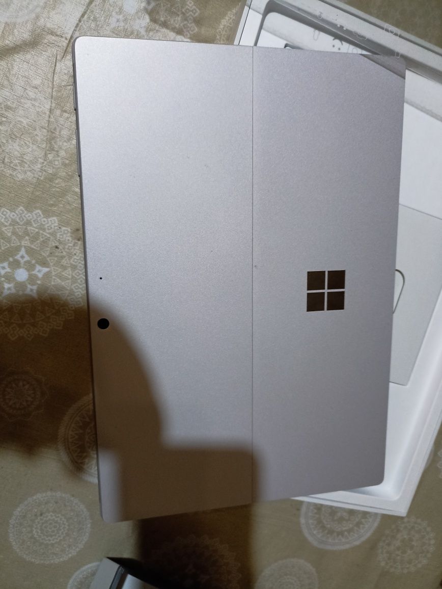 Продам планшет - Microsoft Surface Pro 7 128 ГБ