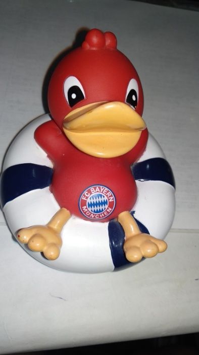 игрушка утка уточка на круге футбол бавария fc bayern münchen