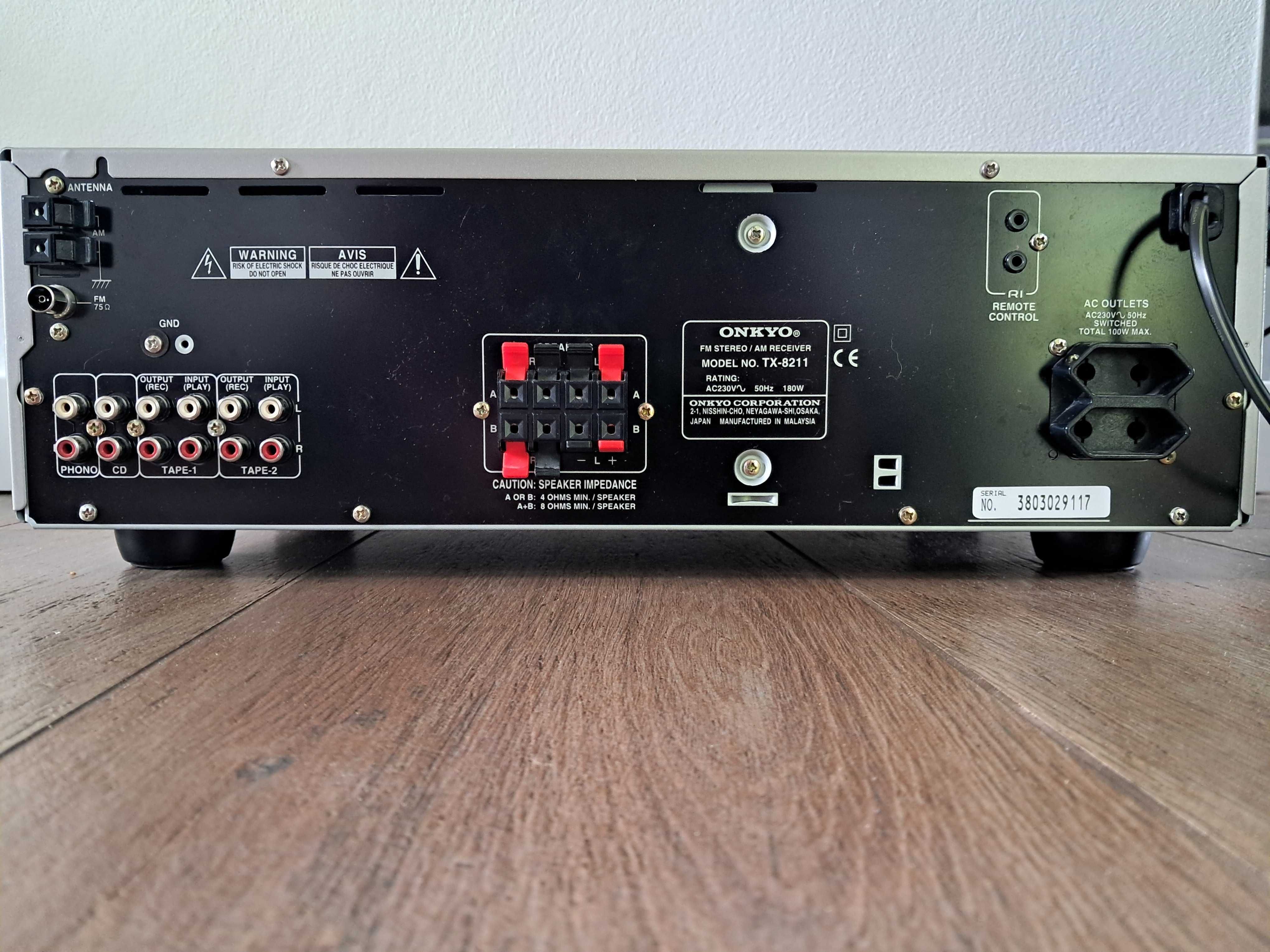 Amplituner ONKYO TX-8211