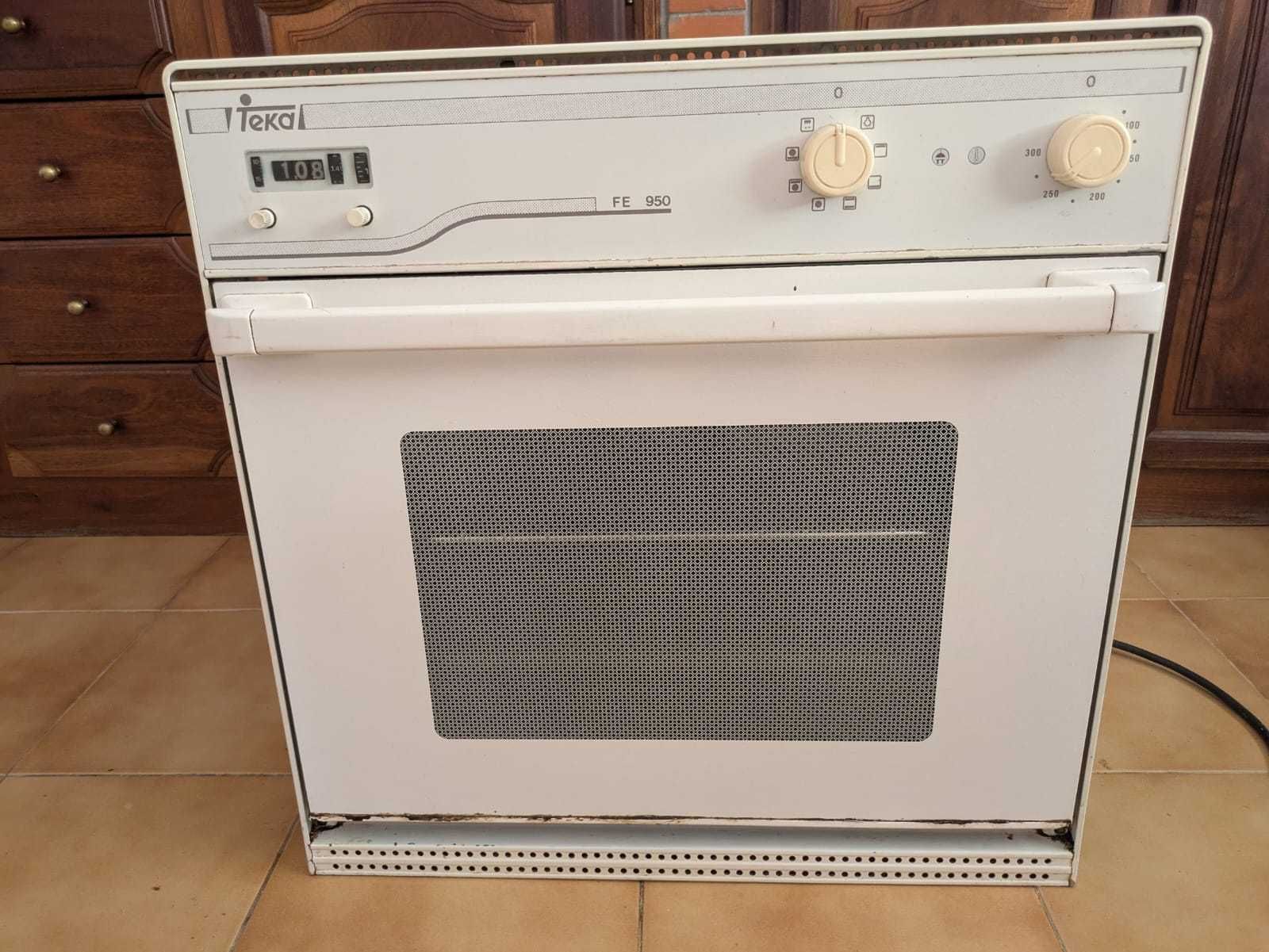 Vendo forno a funcionar perfeitamente