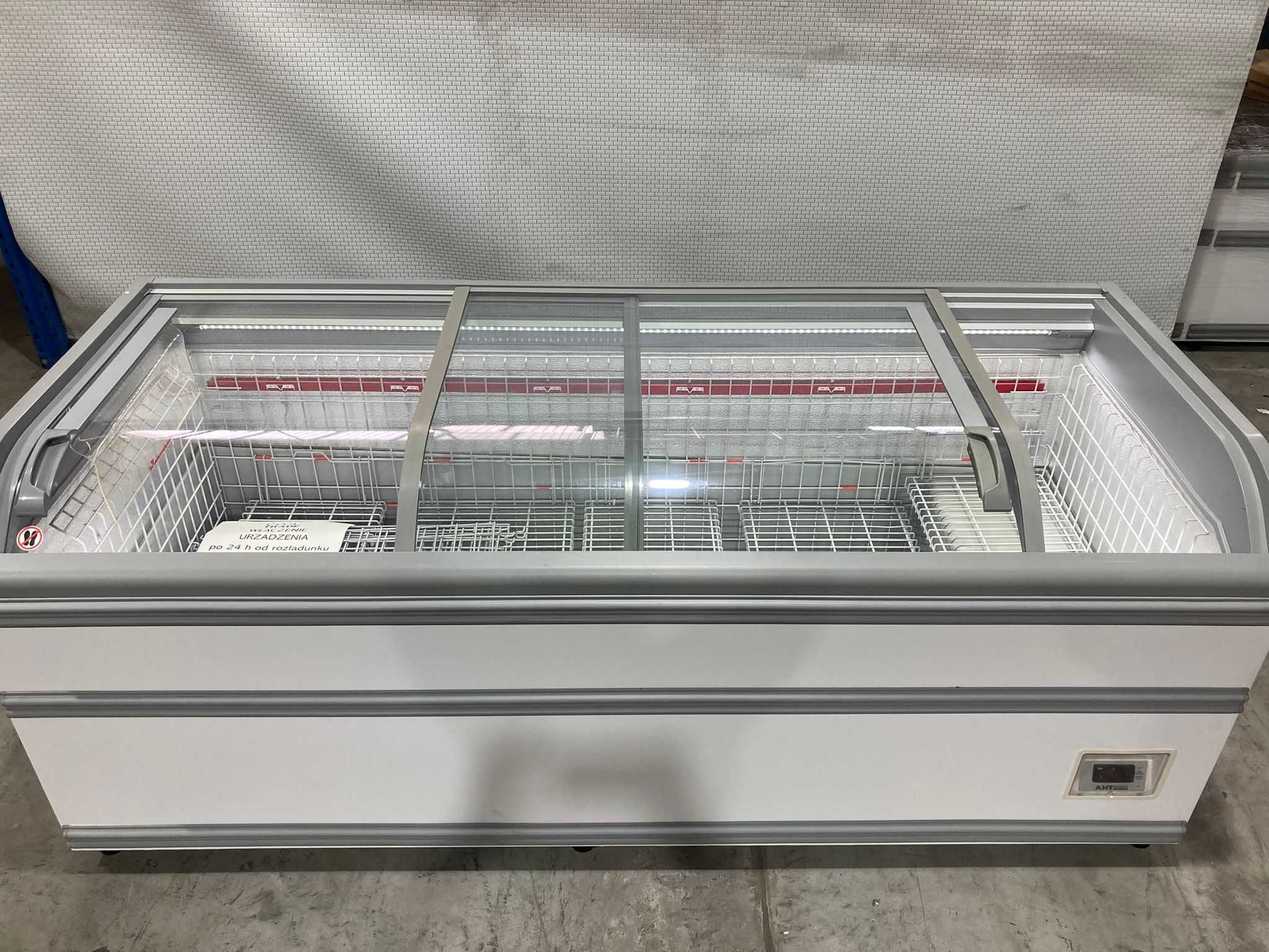 Skrzyniow zamrażarka AHT MIAMI 210