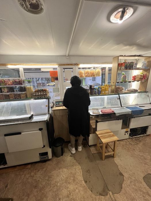 Продуктовий кіоск