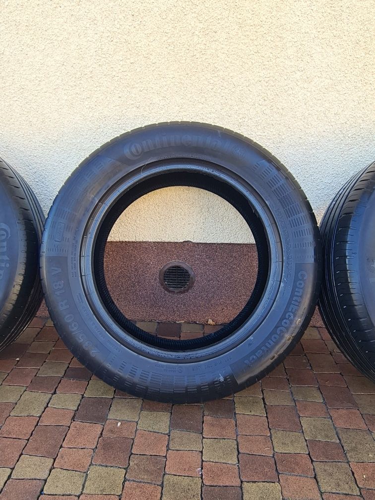 Opony Continental 235/60 R18 V