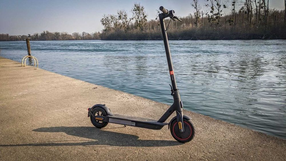 Xiaomi Mi Electric Scooter Pro 2, 300 Вт, до 45 км Електросамокат