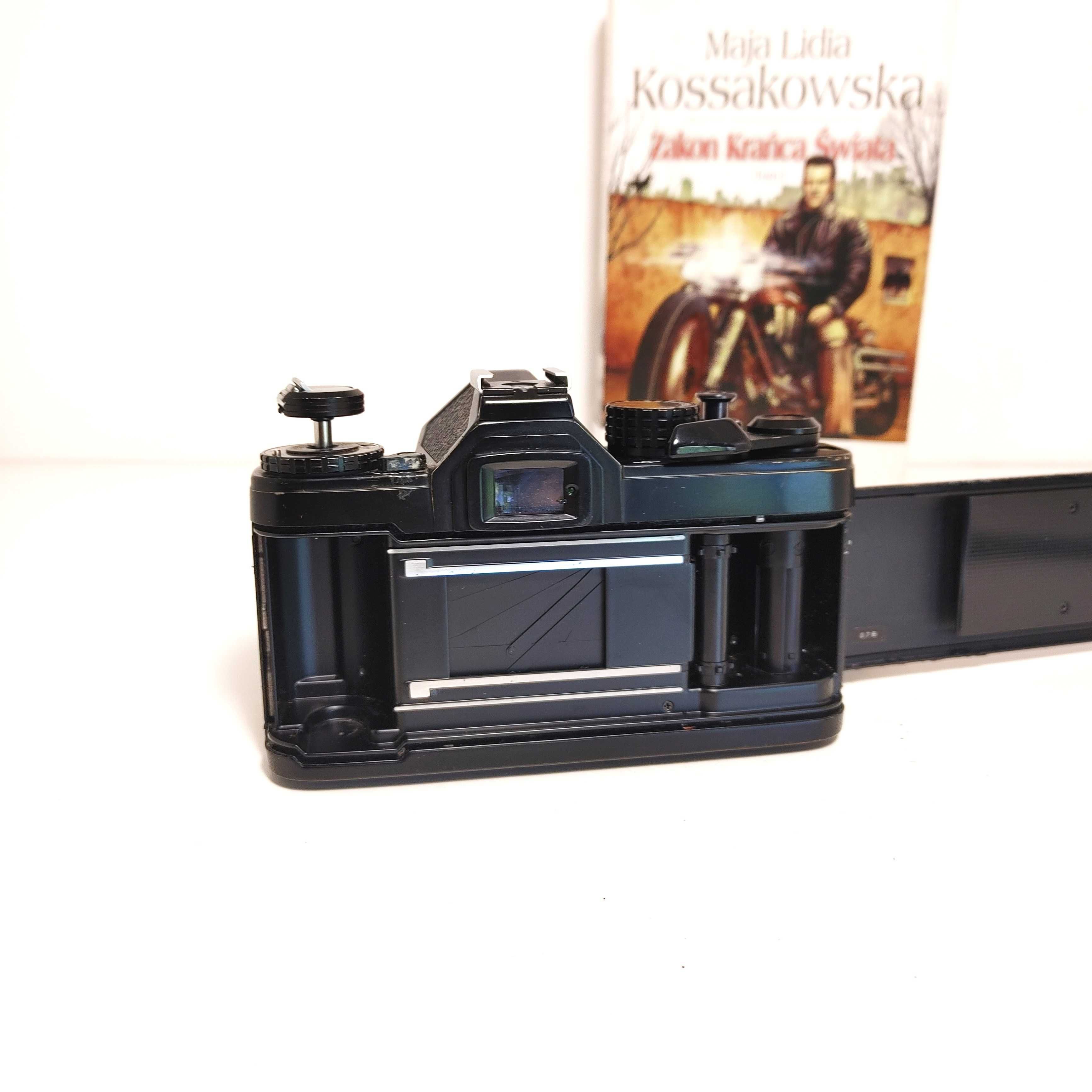 Lustrzanka analogowa CHINON CE-3 Memotron M42 SMC TAKUMAR 1:3,5 35 mm