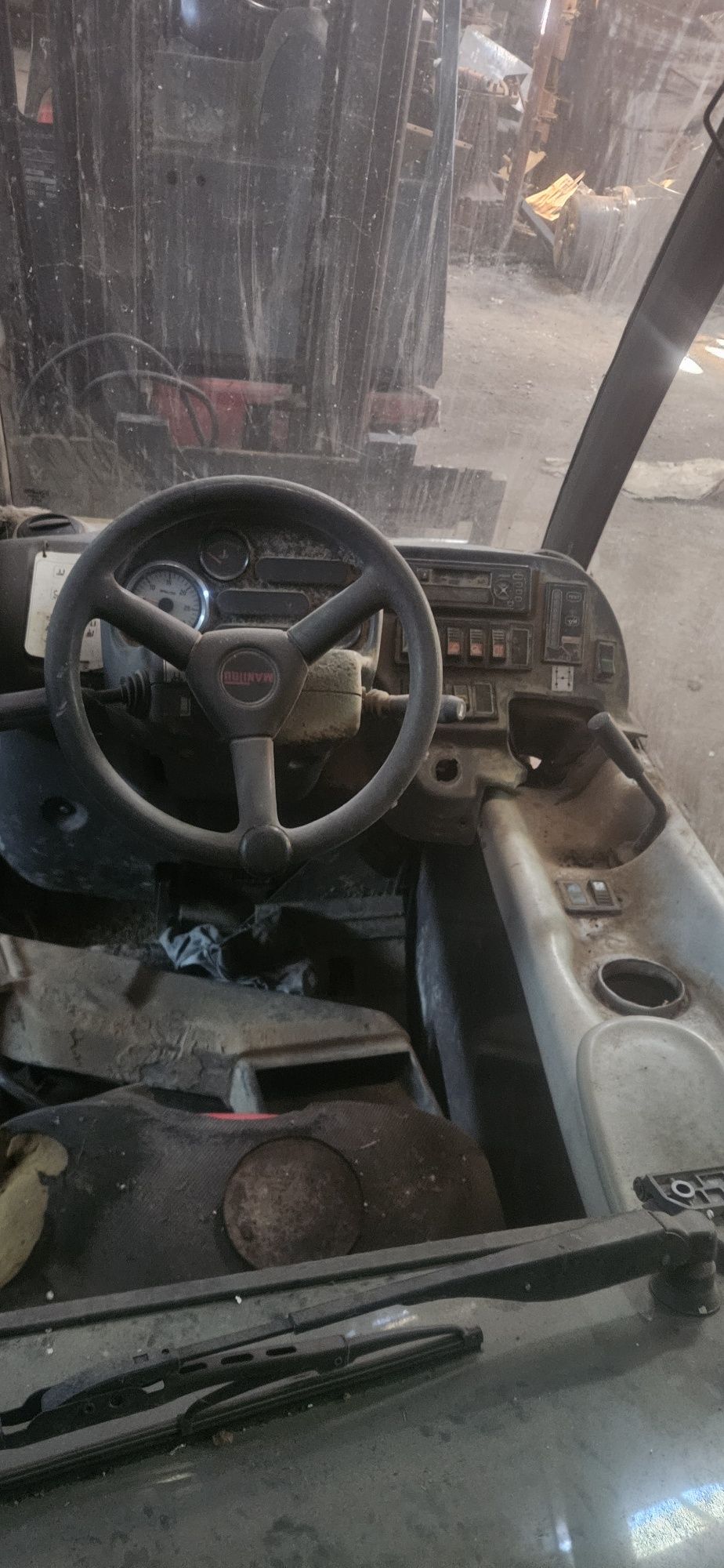 Manitou 630 kabina