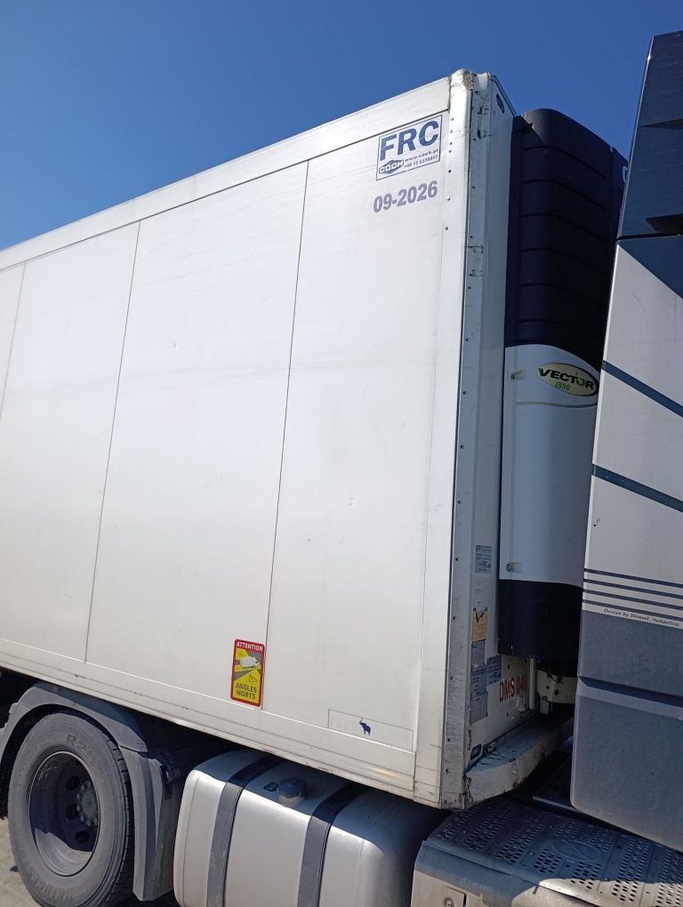 Naczepa chłodnia Schmitz cargobull