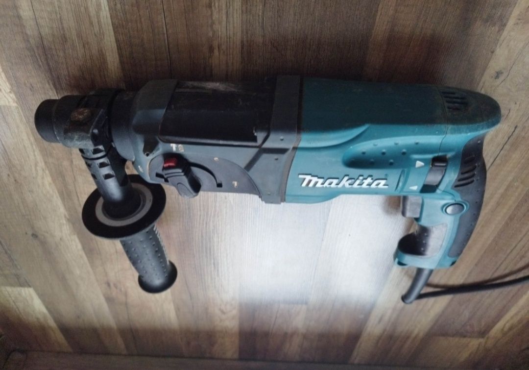 Młotowiertarka Makita hr2470