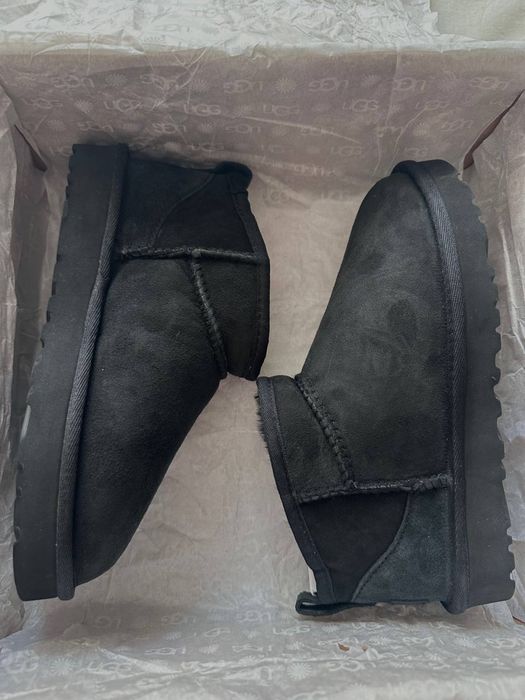 36/45 ORIGINAL Australia UGG Ultra mini Waterproof Boot (in box)