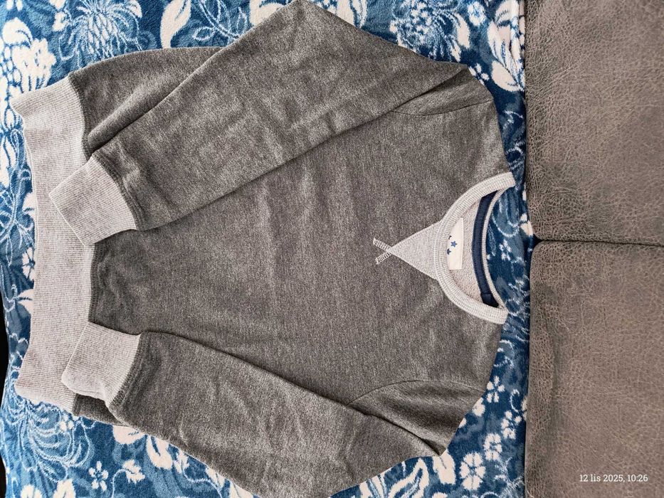 Sweter chłopięcy 122-128