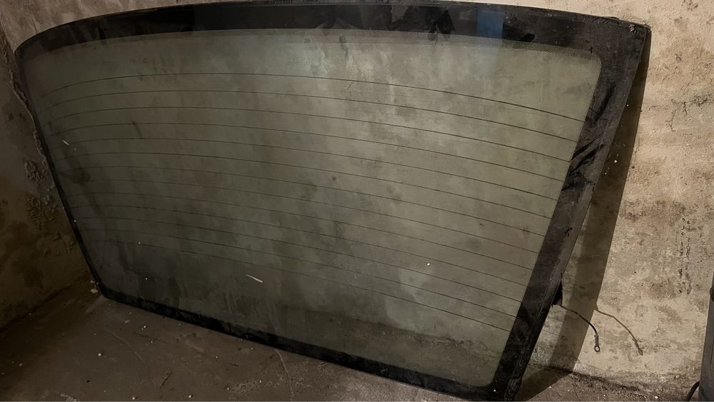 Стекло Mitsubishi Lancer 9