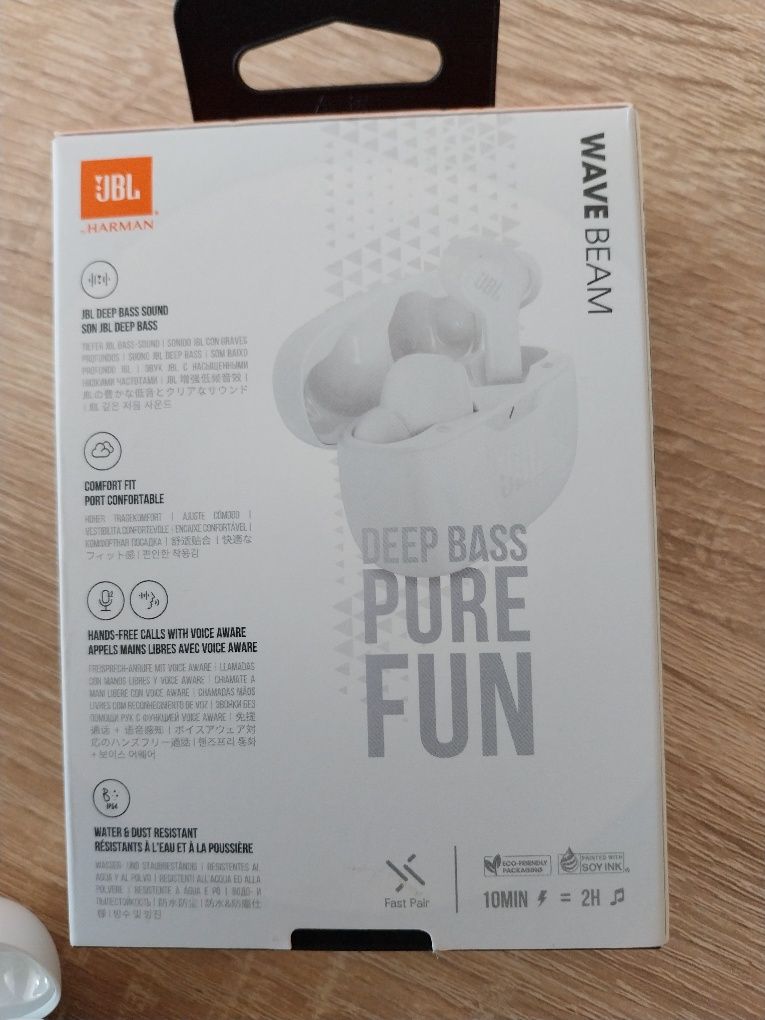 Słuchawki JBL bezprzewodowe.