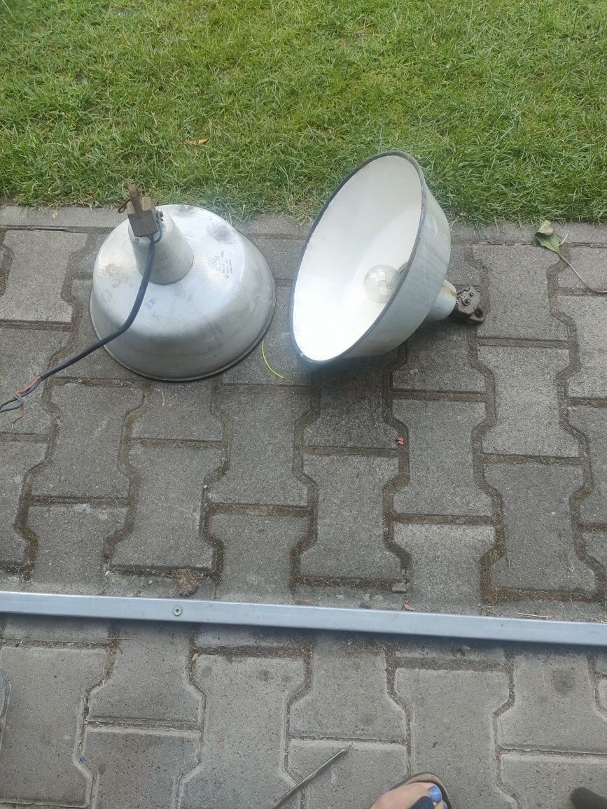 Lampa przemysłowa z PRL