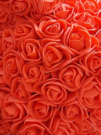 Czerwone róże piankowe 3 cm 500 sztuk paczka 30 gr sztuka