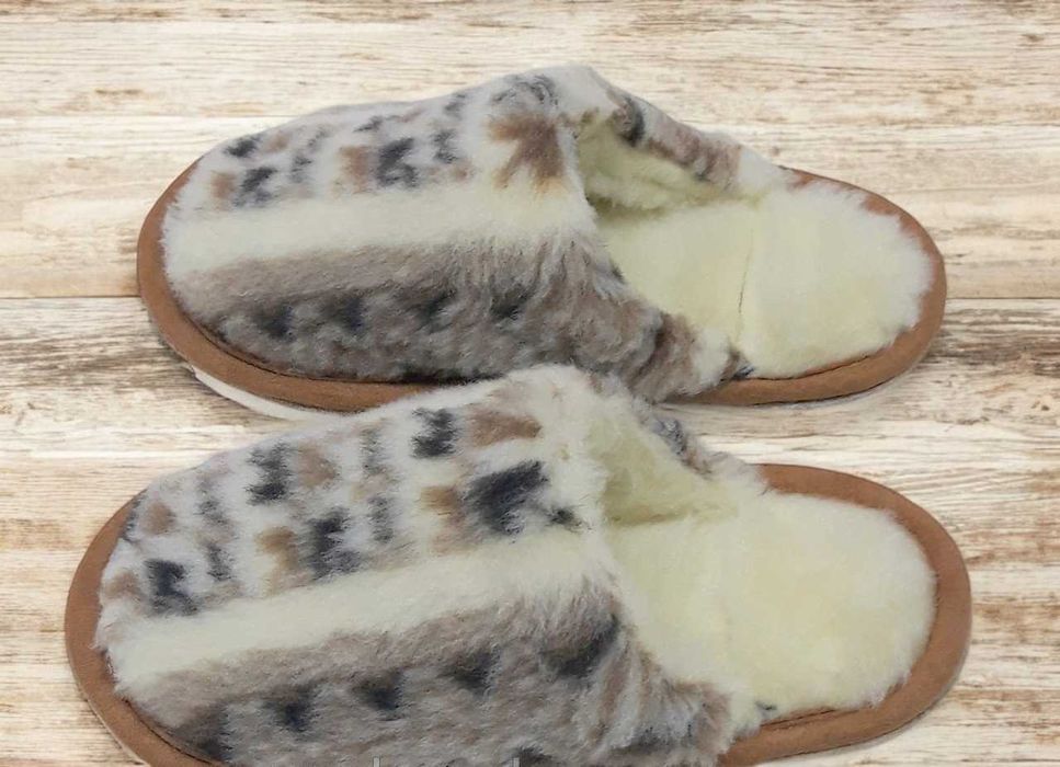 Тапочки з овчини 36-46 / Гурт і розд домашнє взуття тапки,  всувки