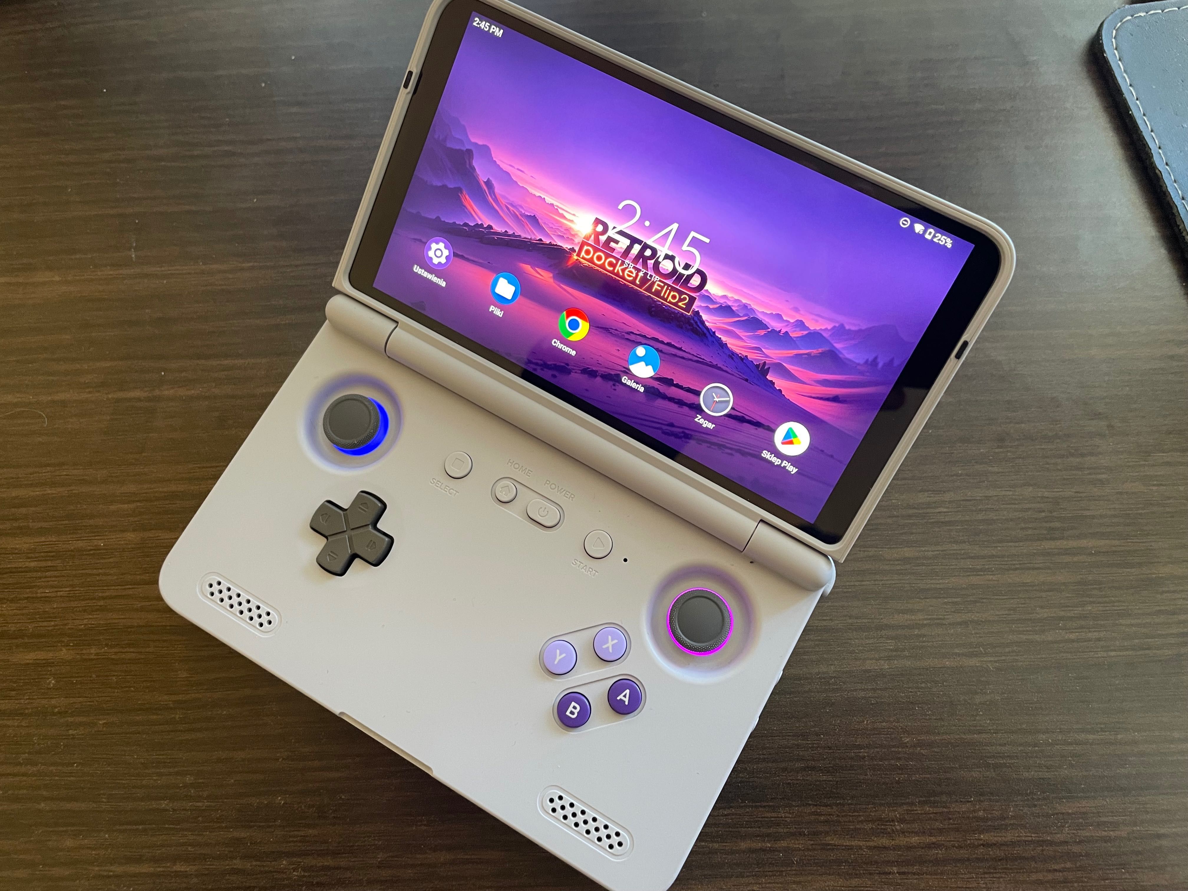 Konsola Retroid Pocket Flip 2 nowa Android + etui grip
