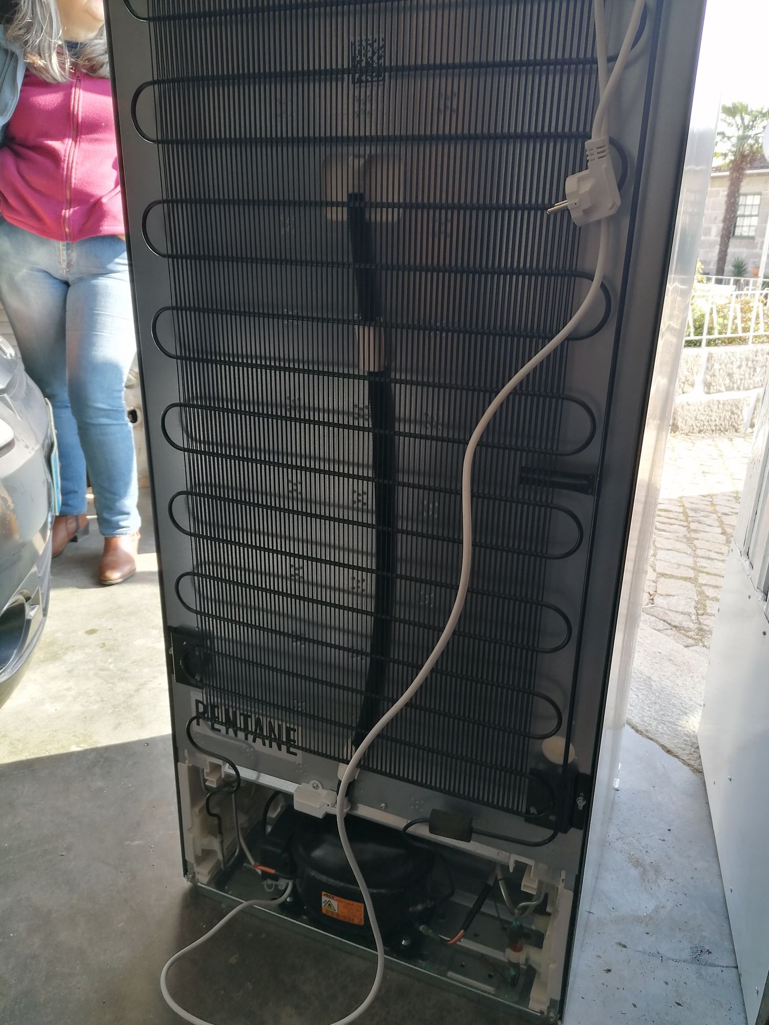 Frigorífico combinado de encastrar Electrolux