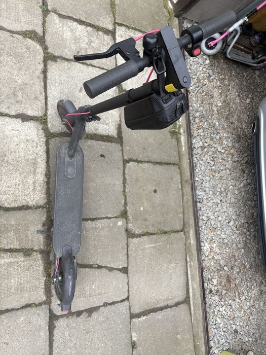 Hulajnoga elektryczna XIAOMI Mi Pro 2 NE 45km 300W 8.5" Czarny